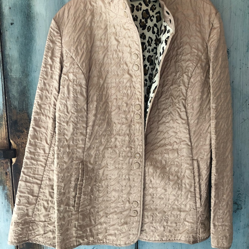 Chico’s jacket in tan fully lined in fun animal print fabric - Picture 2 of 13